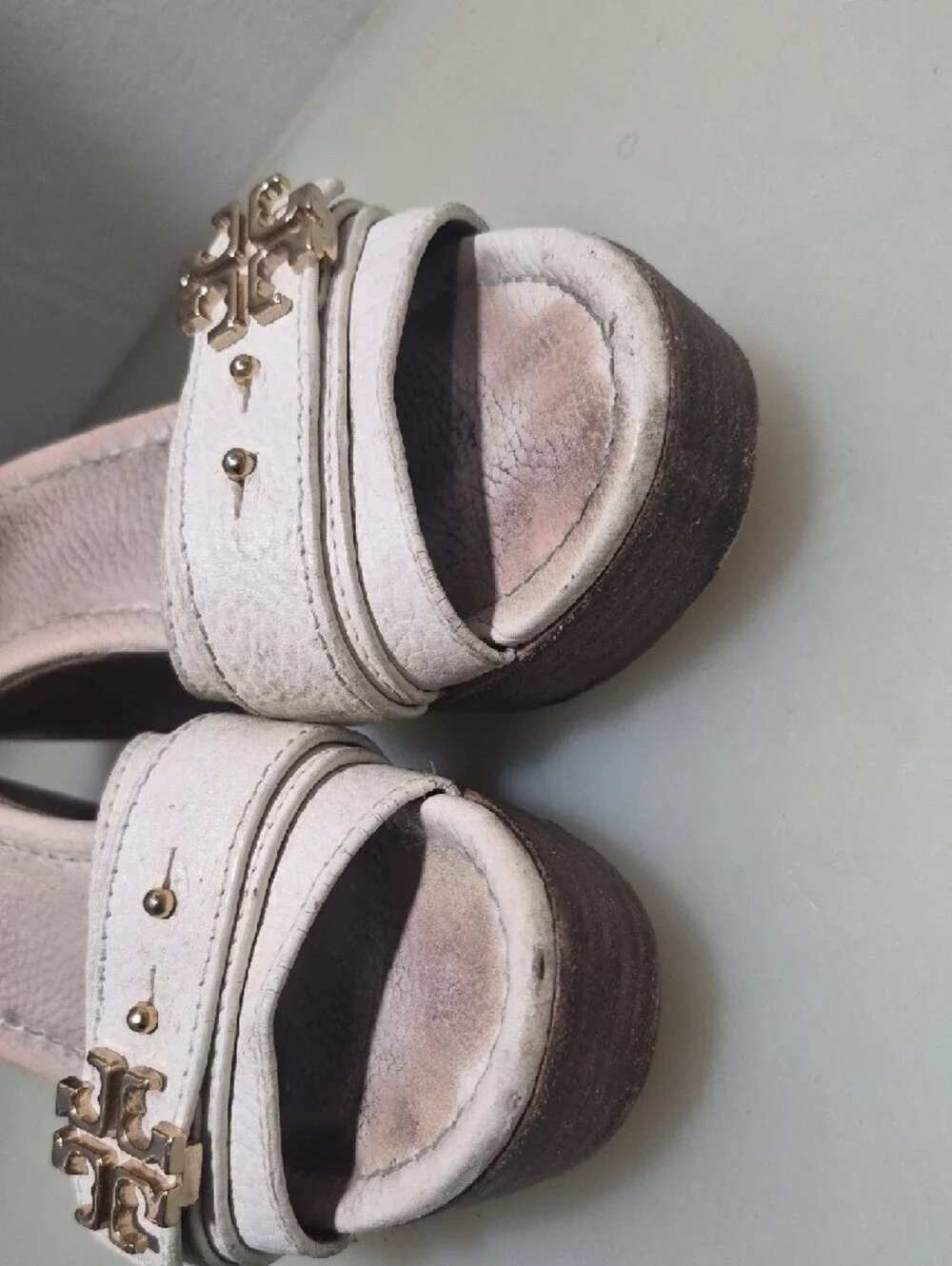 Tory Burch Cream Leather Slide Sandals with Gold Logo